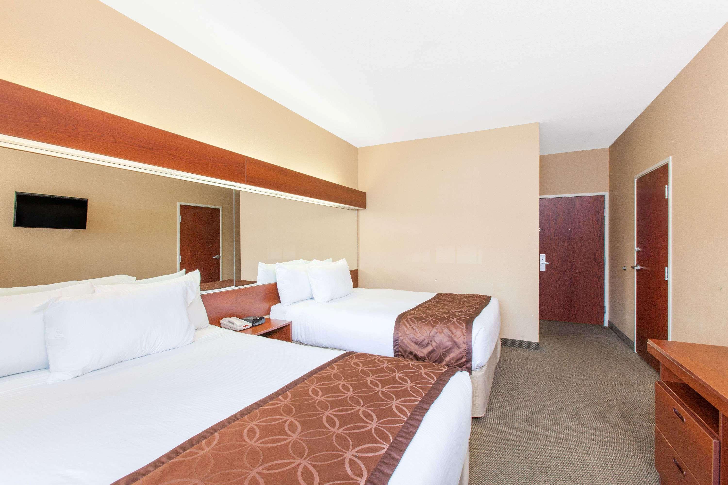 Microtel Inn By Wyndham Rogers Eksteriør billede