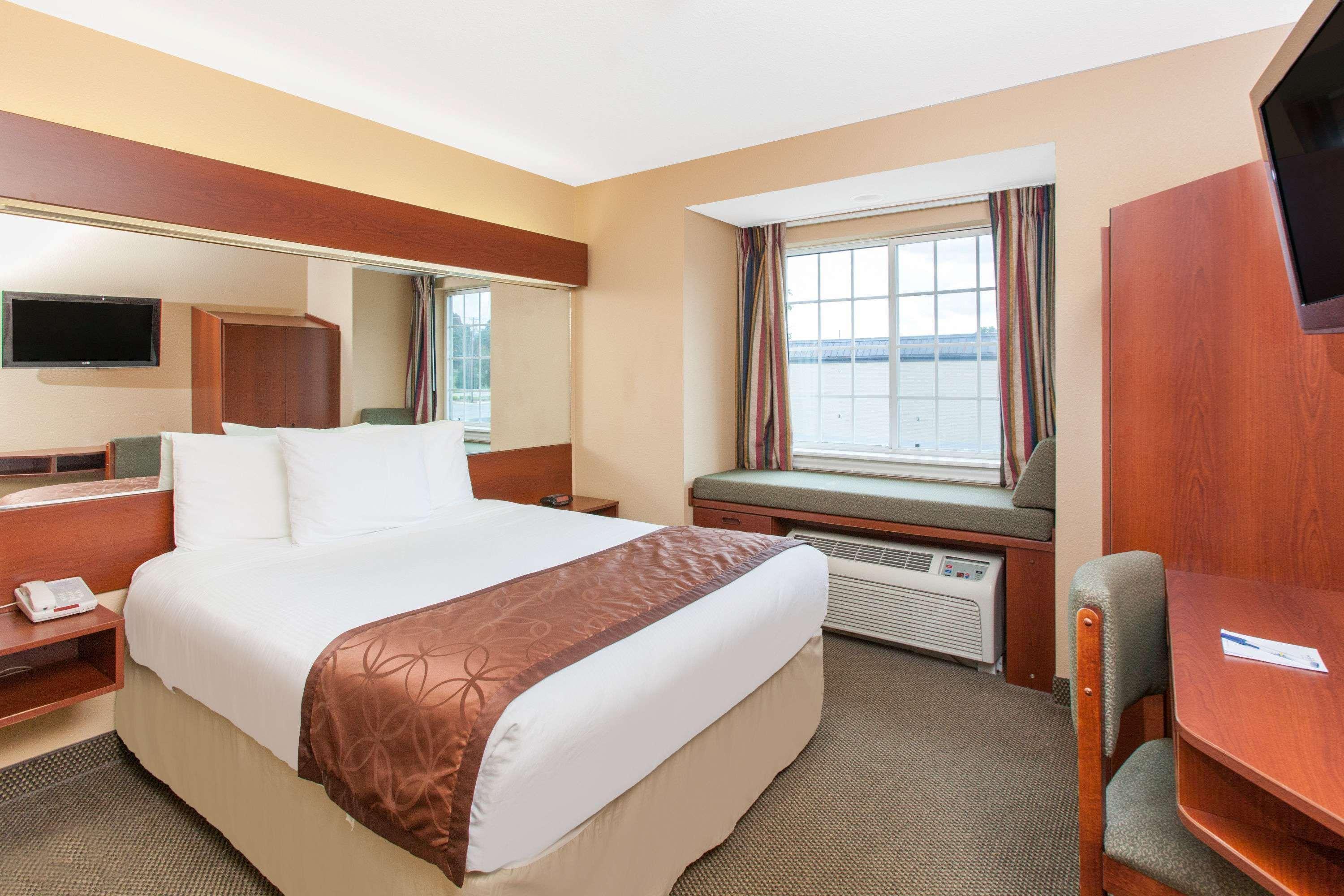 Microtel Inn By Wyndham Rogers Eksteriør billede